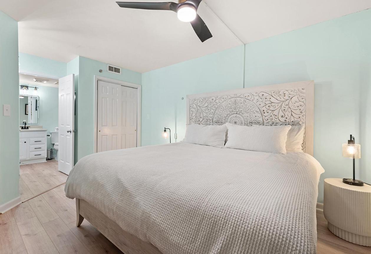 Cabana Palms - Oceanfront Renovated King Bed Sauna Миртъл Бийч Екстериор снимка